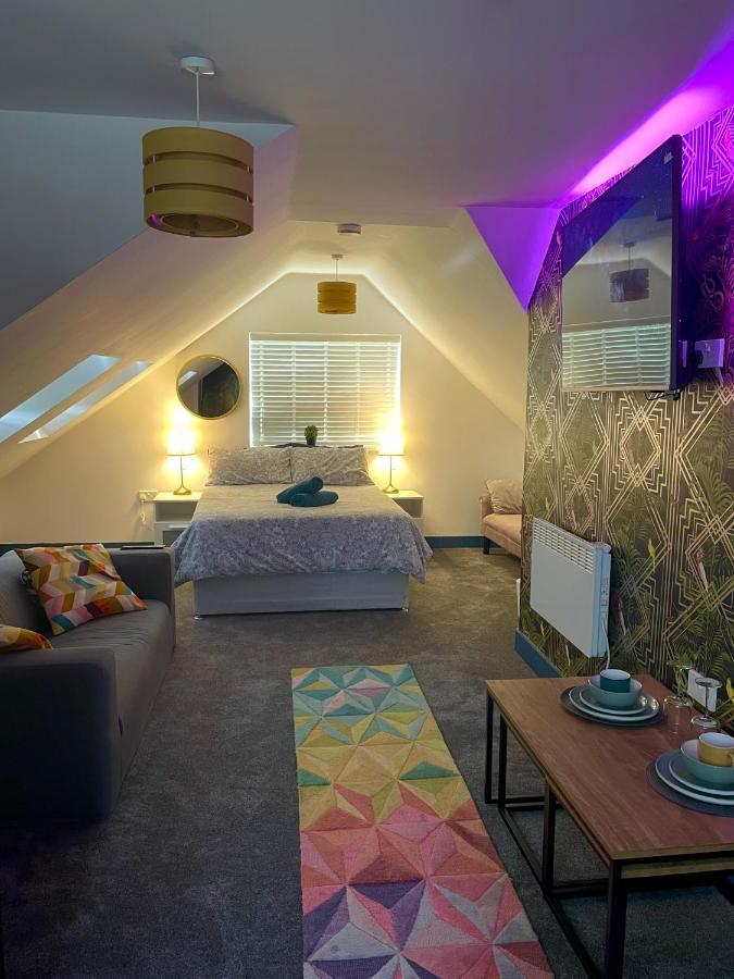 Vibrant & Modern Studio Apartment In Birmingham Eksteriør billede
