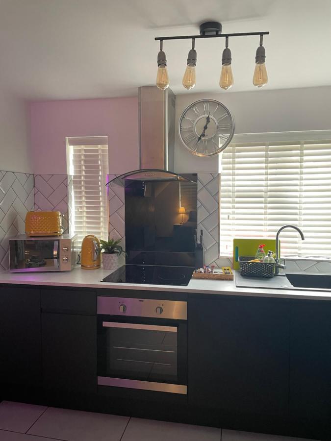 Vibrant & Modern Studio Apartment In Birmingham Eksteriør billede